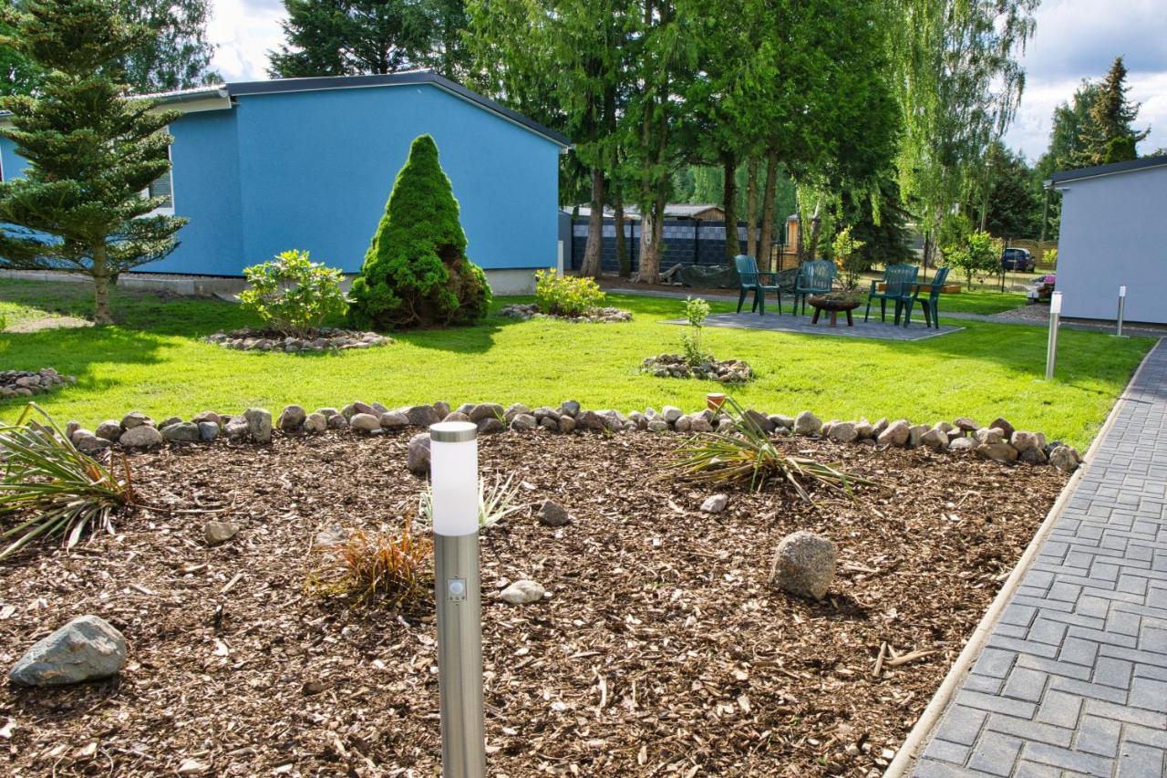 Ferienhaus Waldgefluester 70 Qm I Ueberdachte Terrasse I 2 Schlafzimmer I Strandnah Joachimsthal Luaran gambar
