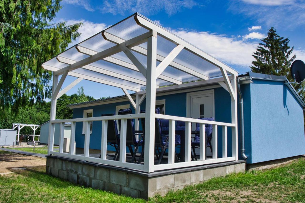 Ferienhaus Waldgefluester 70 Qm I Ueberdachte Terrasse I 2 Schlafzimmer I Strandnah Joachimsthal Luaran gambar