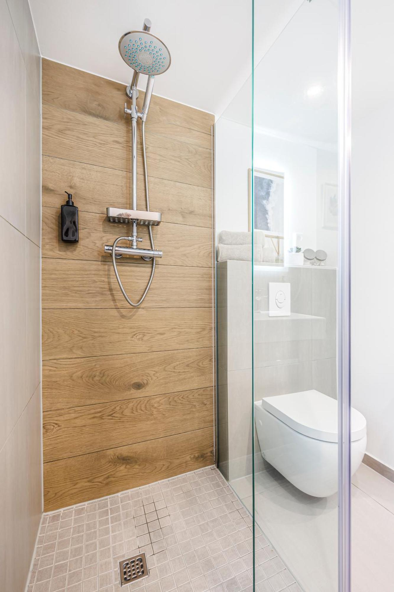 Ferienhaus Waldgefluester 70 Qm I Ueberdachte Terrasse I 2 Schlafzimmer I Strandnah Joachimsthal Luaran gambar
